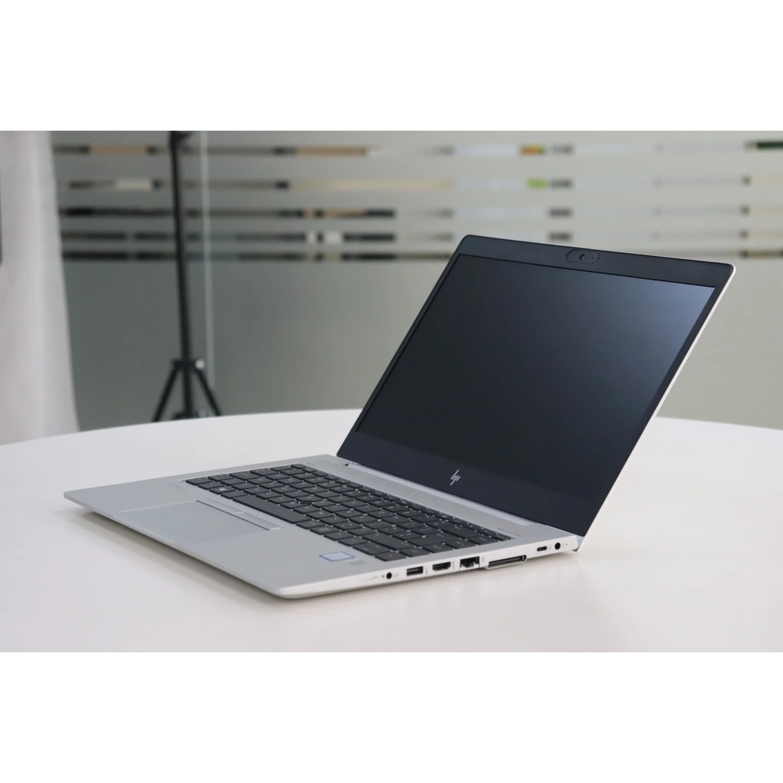 HP ELITEBOOK 840 G5: 8th Gen i7, 8GB RAM, 512GB SSD - Gray - Unit 00703