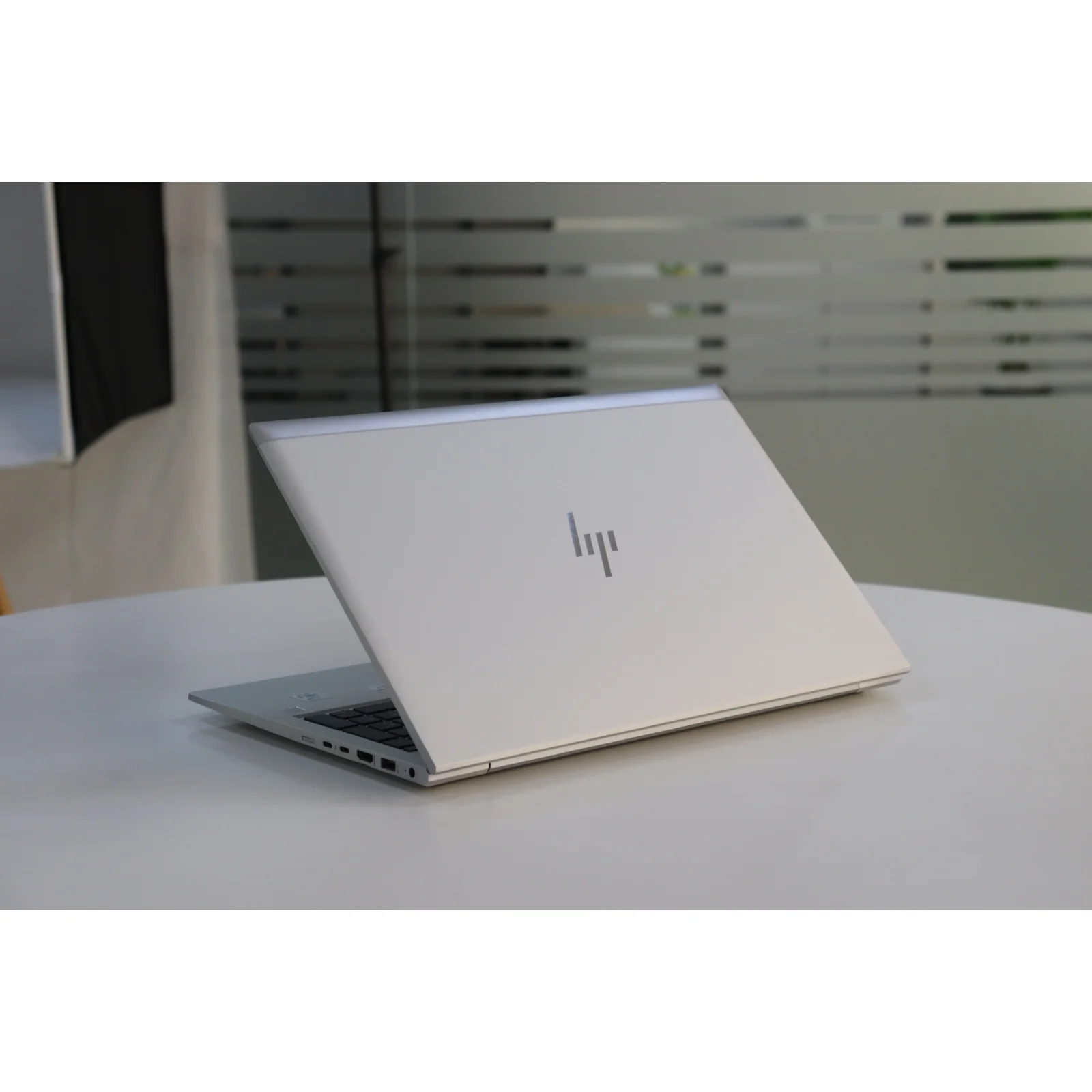 HP EliteBook 850 G7: Intel Core i5, 10th Gen, 8GB RAM, 256GB SSD - Gray - Unit 01083 - AE Laptop image 5