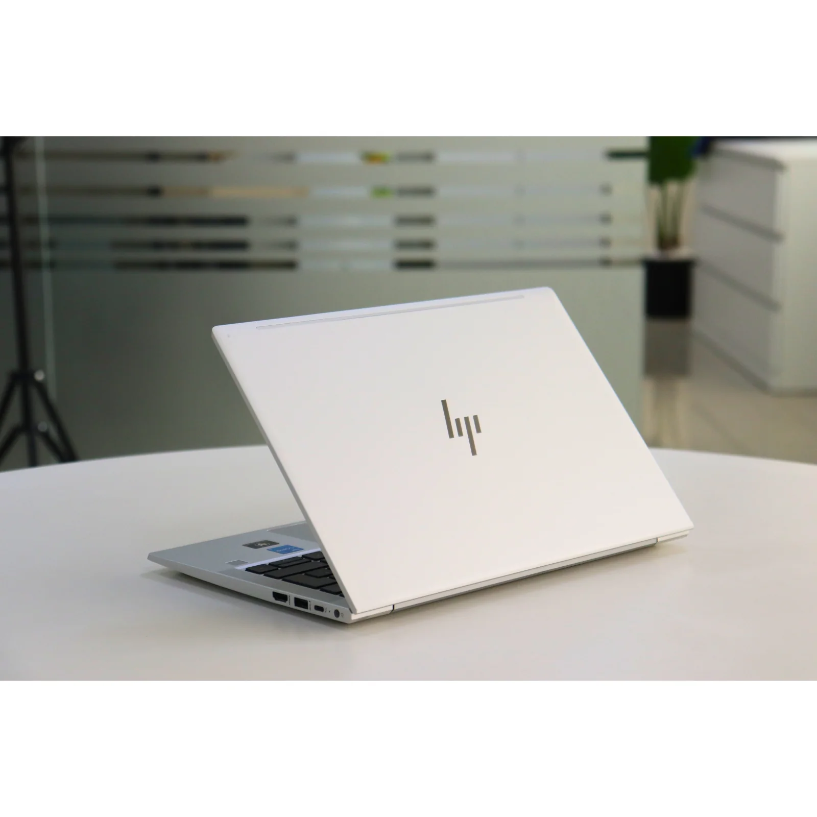 HP EliteBook 630 G9: Intel Core i3, 12th Gen, 8GB RAM, 256GB SSD