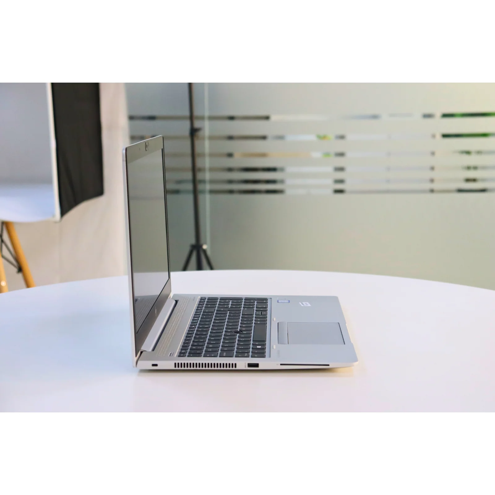 HP ELITEBOOK 850 G6: 8th Gen i5, 16GB RAM, 256GB SSD - AE Laptop image 3