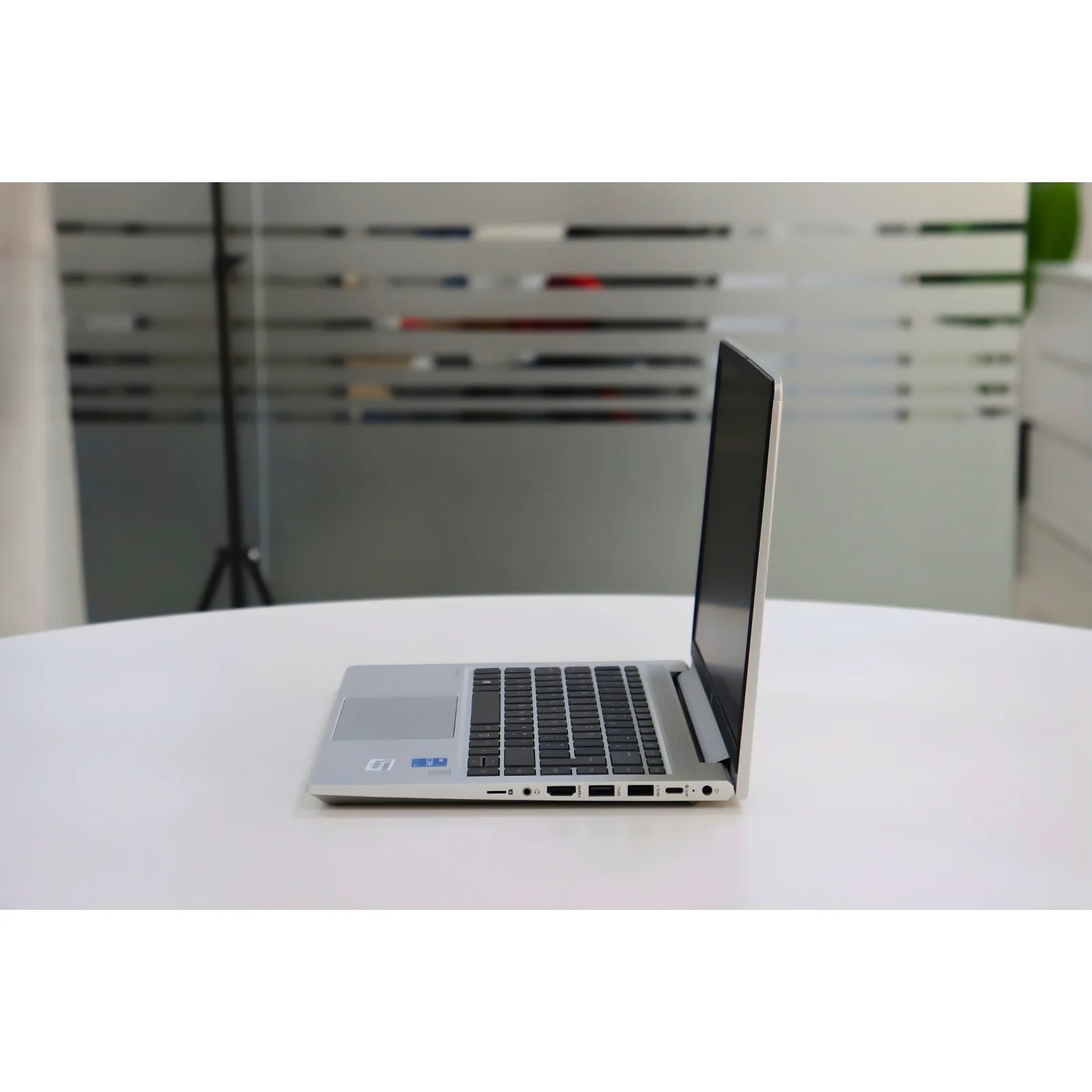 HP ProBook 640 G8: 11th Gen i5, 16GB RAM, 256GB SSD - Gray - Unit 00912 - AE Laptop image 4