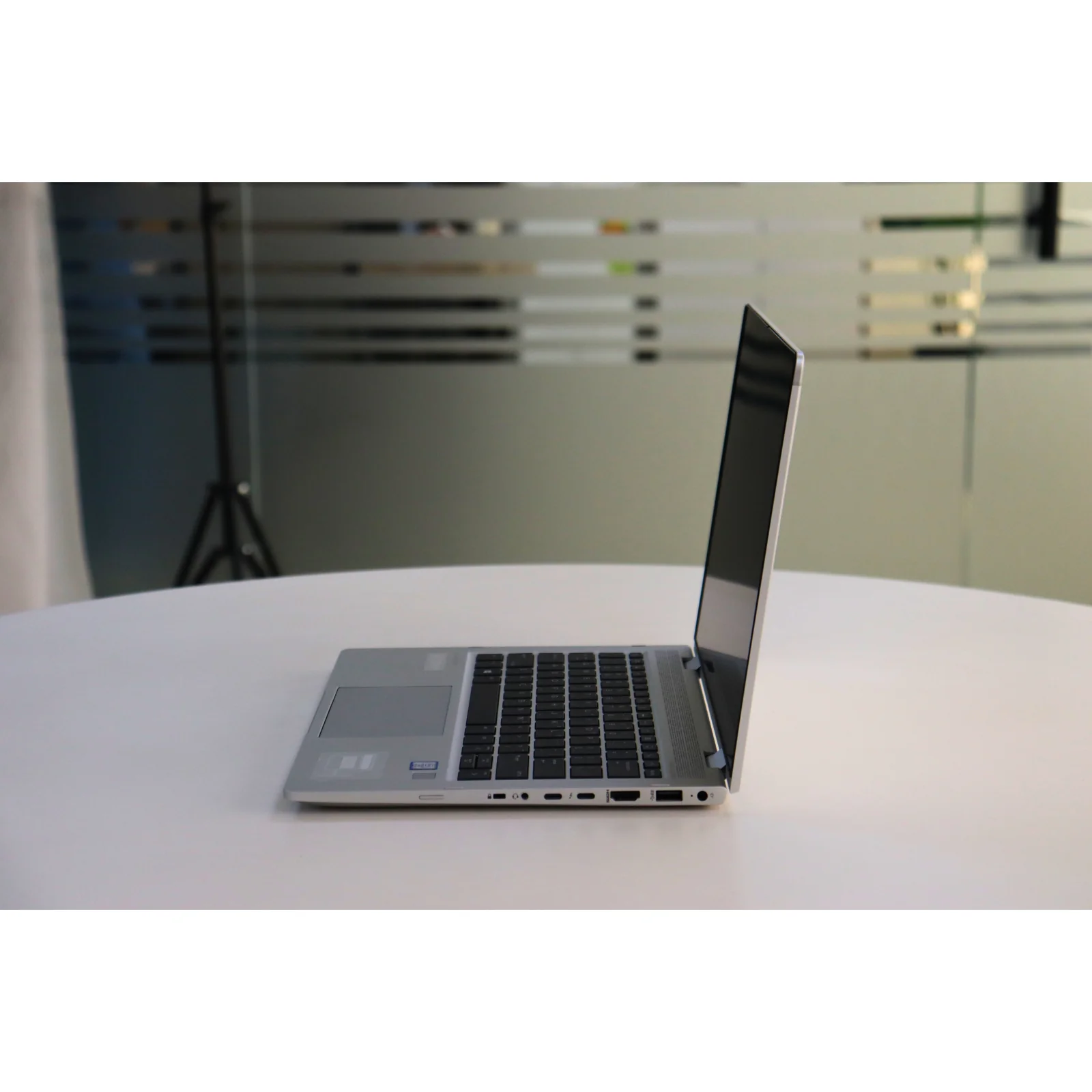 HP ELITEBOOK X360 830 G6: 8th Gen i5, 8GB RAM, 256GB SSD - Gray - Unit 95734 - AE Laptop image 4