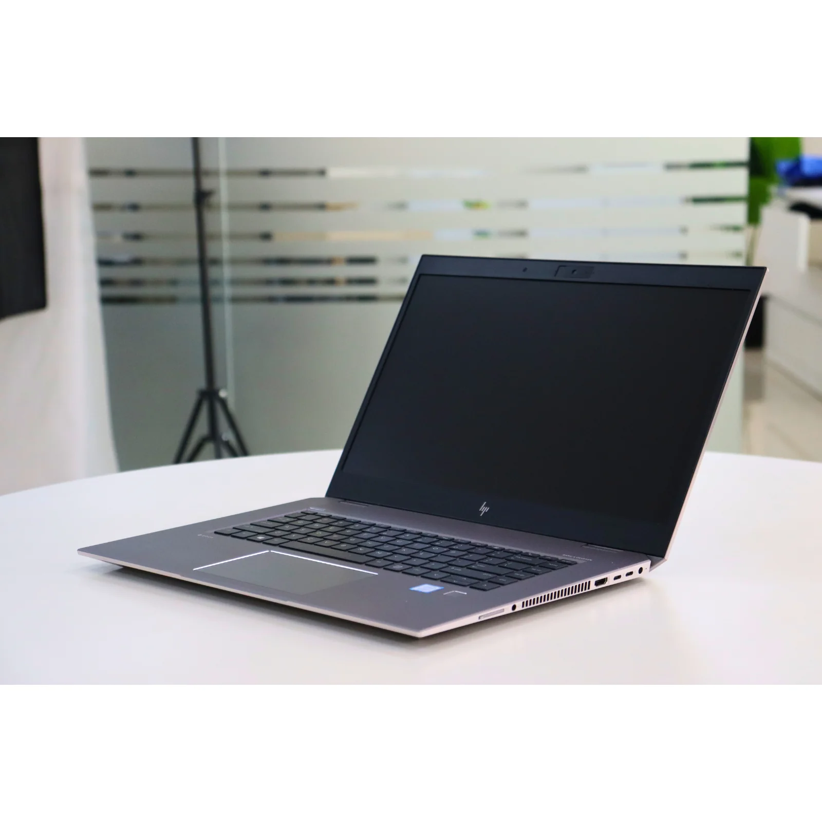 HP ZBOOK STUDIO G5: 8th Gen i7, 32GB RAM, 512GB SSD