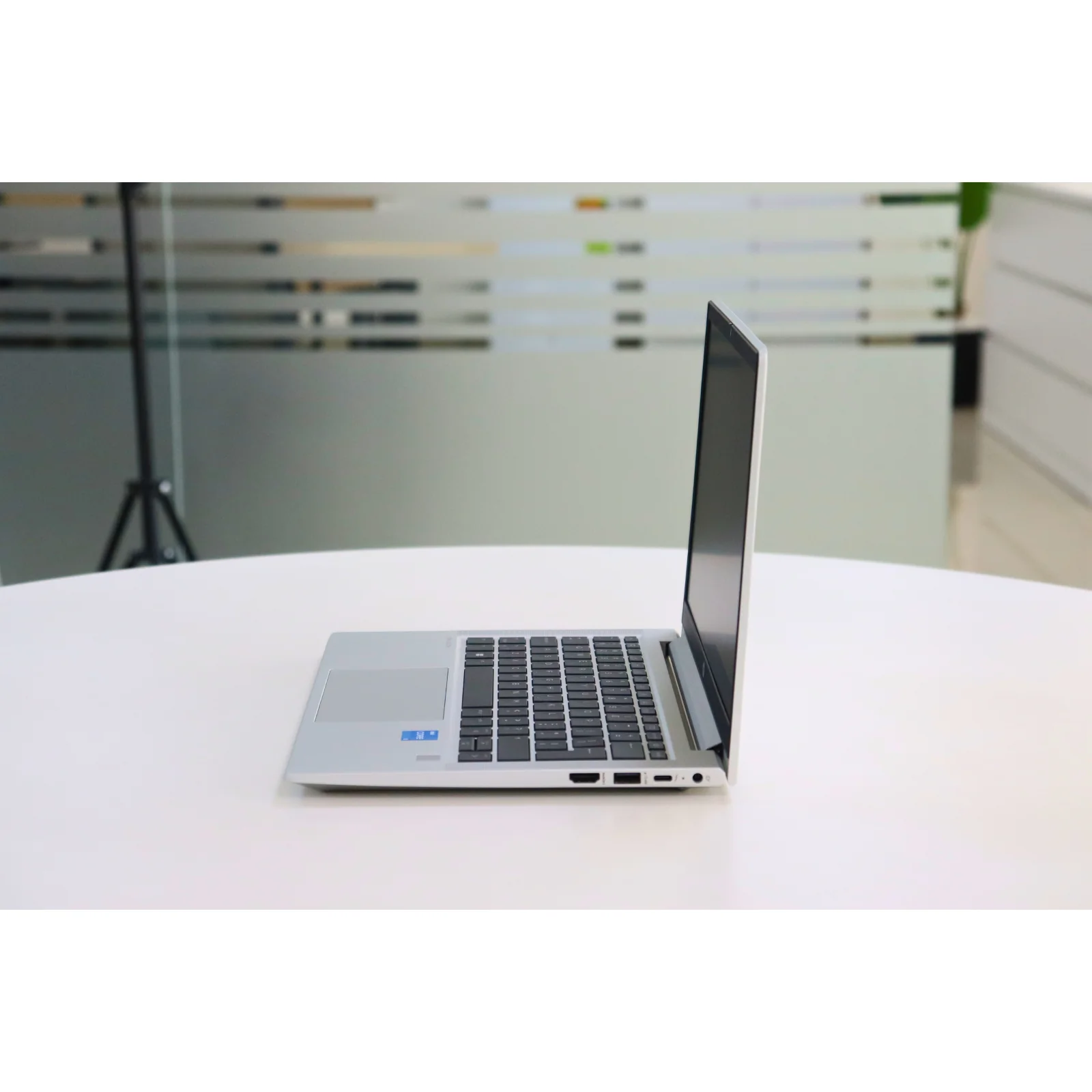 HP PROBOOK 630 G8: 11th Gen i3, 16GB RAM, 256GB SSD - Gray - Unit 00239 - AE Laptop image 4