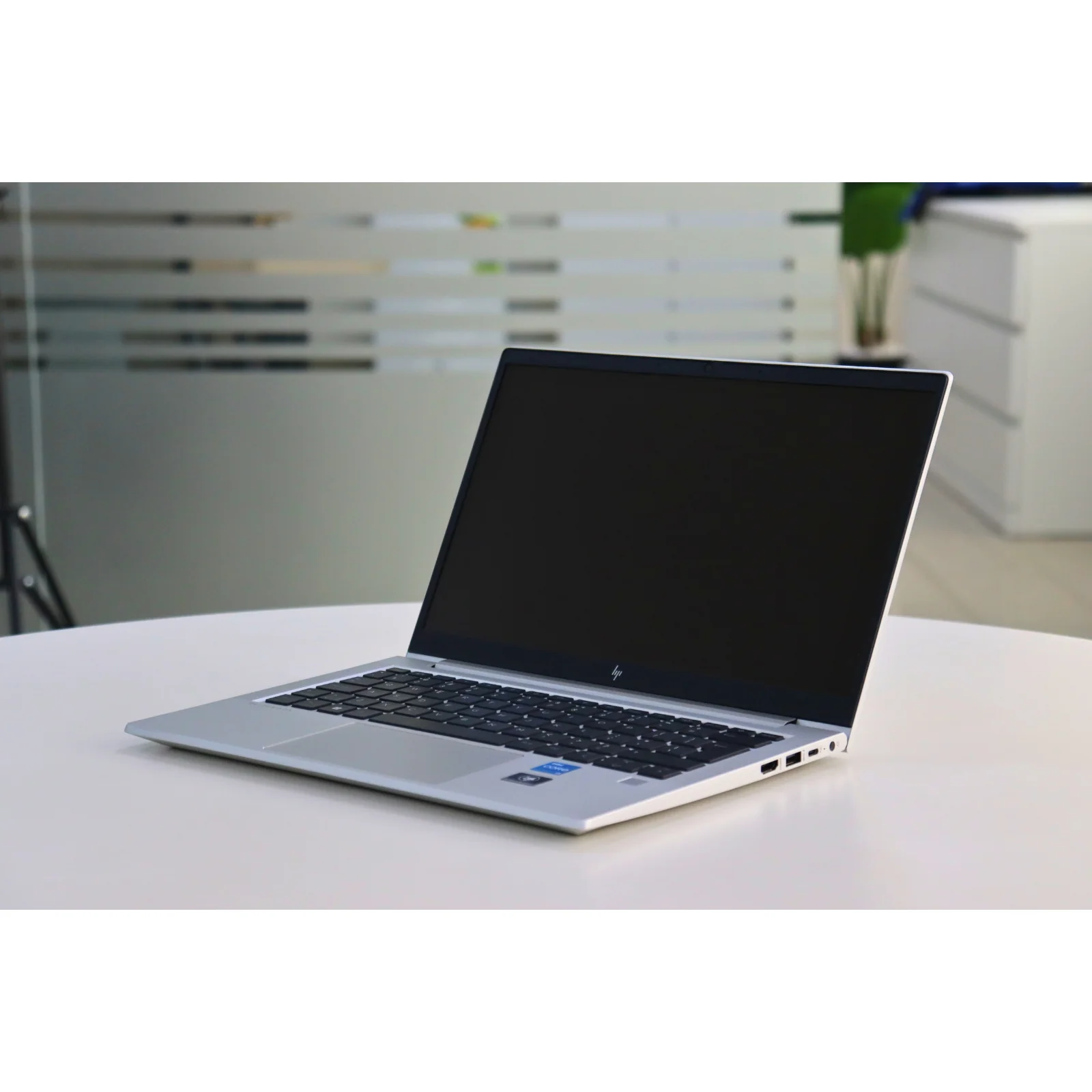 HP EliteBook 630 G9: Intel Core i3, 12th Gen, 8GB RAM, 256GB SSD - AE Laptop image 6