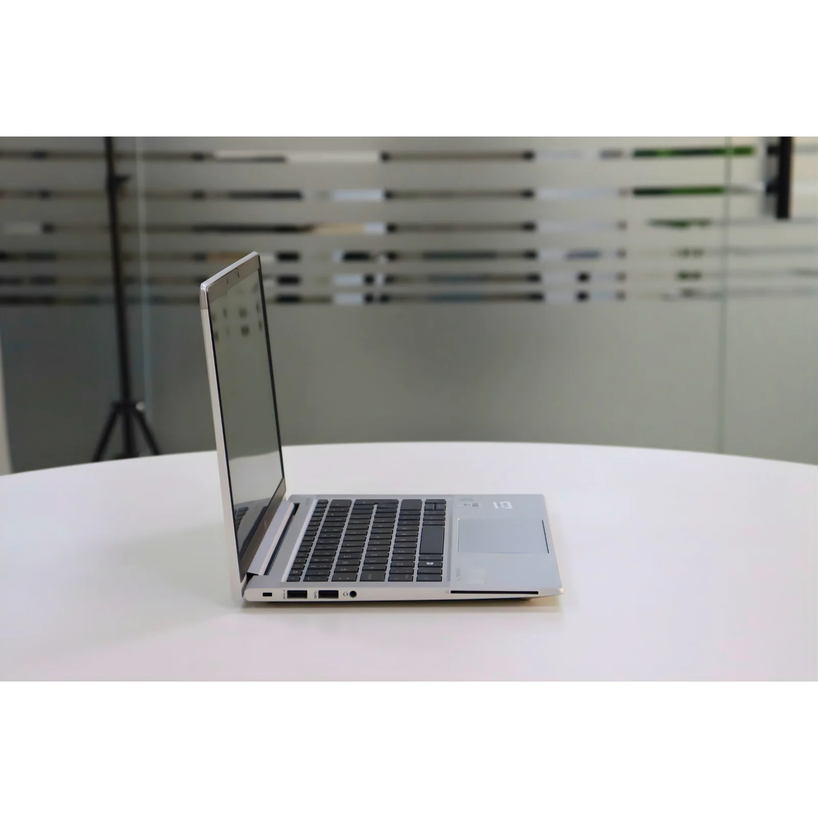 HP ELITEBOOK 830 G7: 10th Gen i5, 16GB RAM, 256GB SSD - Gray - Unit 00447 - AE Laptop image 3