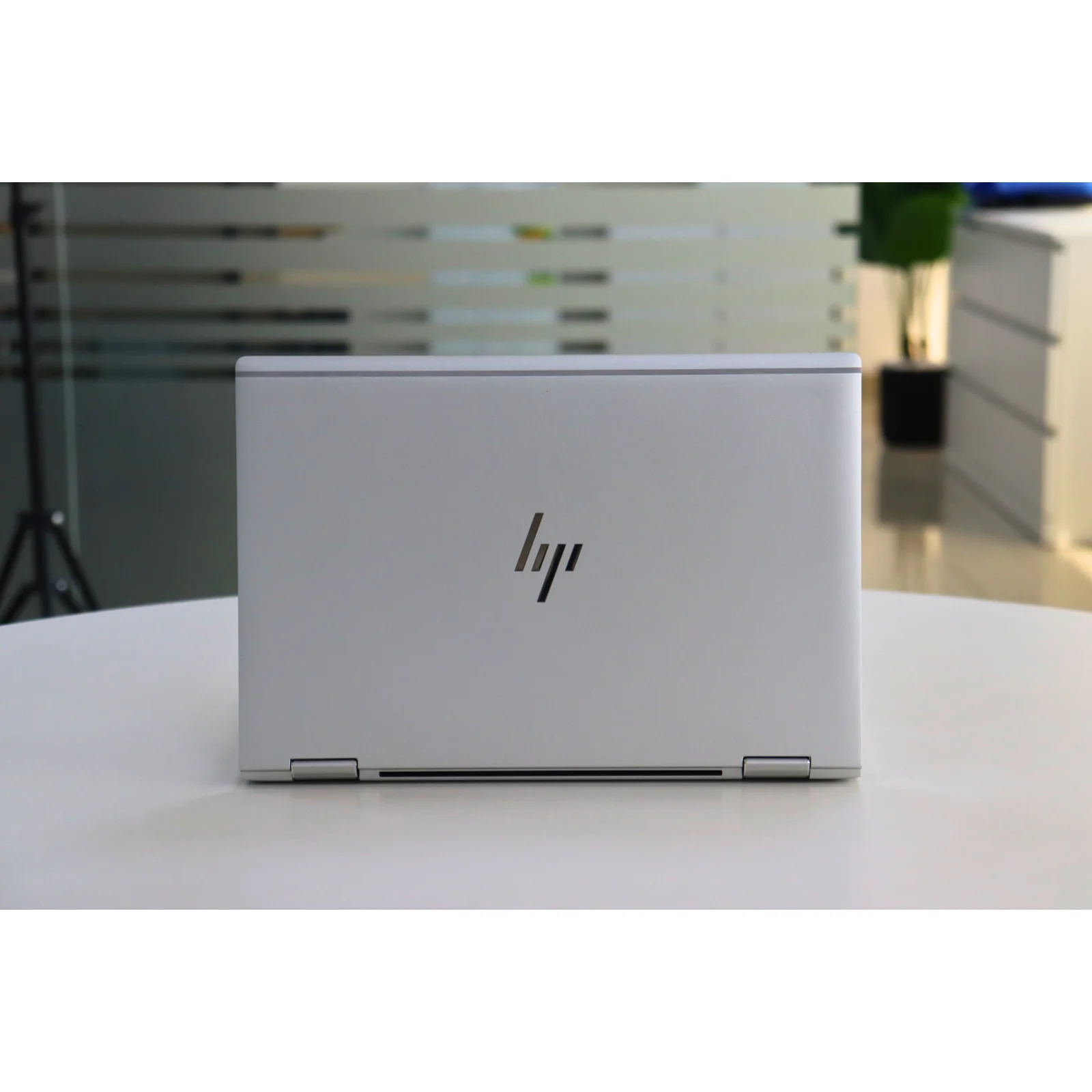 HP ELITEBOOK X360 1030 G4: 8th Gen i5, 16GB RAM, 256GB SSD - Gray - Unit 71838 - AE Laptop image 6
