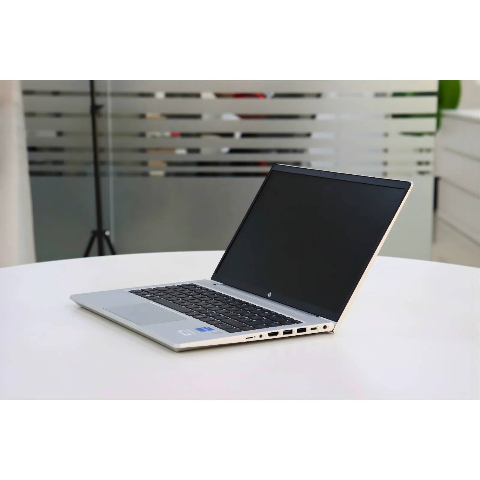 HP ProBook 640 G8: 11th Gen i5, 16GB RAM, 256GB SSD - Gray - Unit 00912
